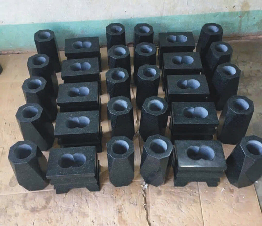 bát hương đá đen ấn độ